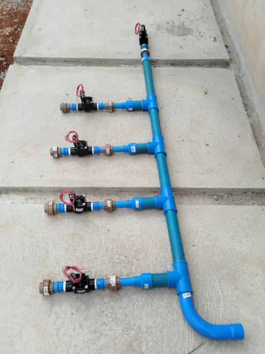 Conjunto de válvulas solenoides para setores de irrigação automatizada